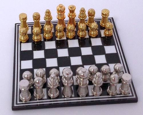 Chess set with chessboard　チェス盤
